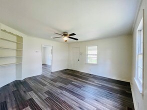 383 Wesley St in Spartanburg, SC - Foto de edificio - Building Photo