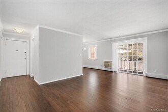 114 Nottingham Rd in Bedford Hills, NY - Building Photo - Building Photo