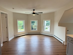 479 New Britain Rd in Berlin, CT - Building Photo - Building Photo