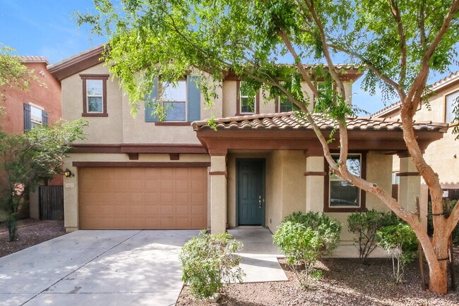 property at 5627 E Adrian Ave