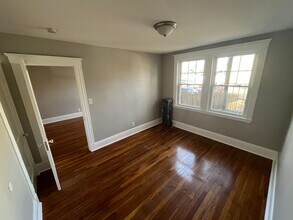 119 Lewis St in Lynn, MA - Building Photo - Building Photo