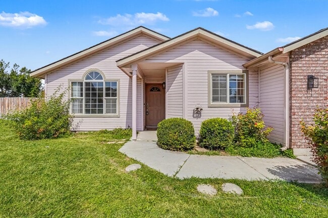 property at 2463 N Stone Pl