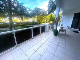 3640 Yacht Club Dr, Unit 104 in Aventura, FL - Building Photo