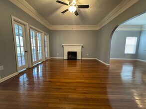 125 Adalia Ave in Tampa, FL - Foto de edificio - Building Photo