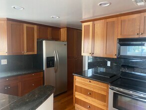 9270 Towne Centre Dr in San Diego, CA - Building Photo - Building Photo