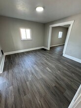 718 Ridge Ave in Mckees Rocks, PA - Building Photo - Building Photo