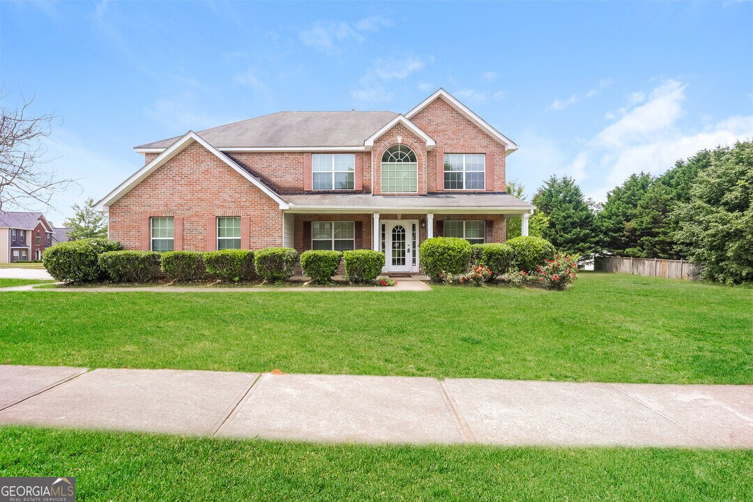 6779 Foxfire Pl in College Park, GA - Building Photo