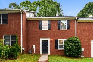 988 Park Gate Pl in Stone Mountain, GA - Building Photo