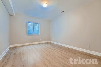 26110 E Davies Dr in Aurora, CO - Building Photo - Building Photo