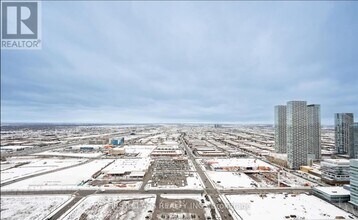 8 Interchange Wy in Vaughan, ON - Building Photo - Building Photo