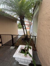 2528 W 65th St in Hialeah, FL - Building Photo - Building Photo
