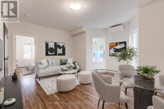 152 Sanford Ave S in Hamilton, ON - Building Photo - Building Photo