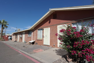 Baker's Apartments in Phoenix, AZ - Building Photo - Building Photo