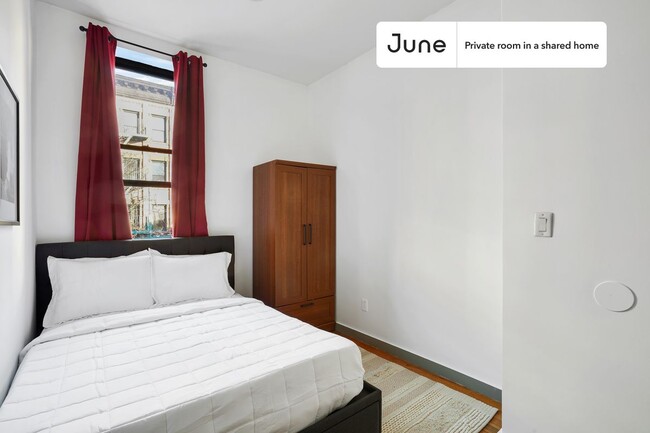 Private bedroom in 4 bed/1.5 bath Home in New York, NY - Building Photo - Building Photo