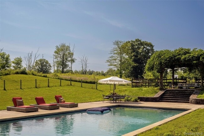 243 Morton Rd in Rhinebeck, NY - Building Photo - Building Photo