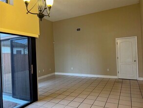 619 SW 87th Pl in Miami, FL - Building Photo - Building Photo