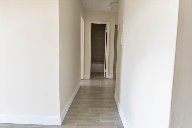 11686 NW 39th St in Coral Springs, FL - Building Photo - Building Photo