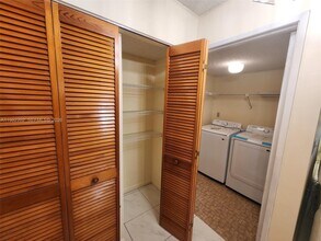 8827 SW 123rd Ct in Miami, FL - Building Photo - Building Photo