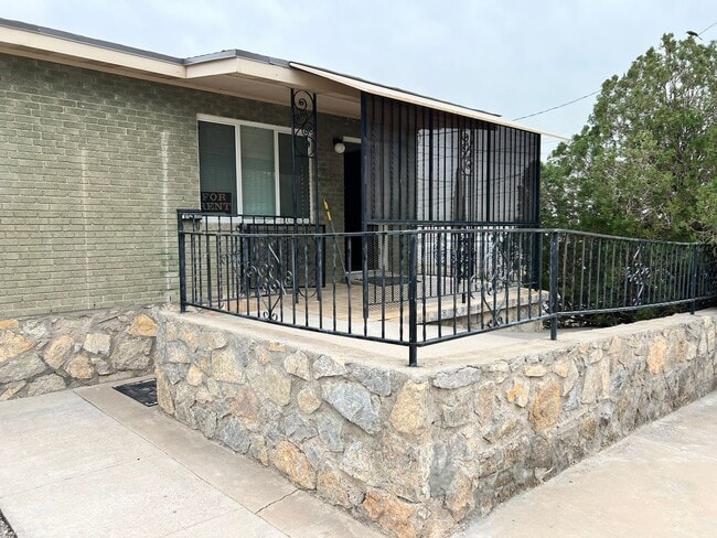 property at 1530 Indiana St