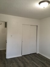 133 Tower Dr in Virginia Beach, VA - Building Photo - Building Photo