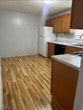 21 Hilton St, Unit 2 in Belleville, NJ - Building Photo - Building Photo