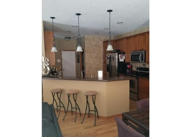 property at 11009 Oak Grv Cir