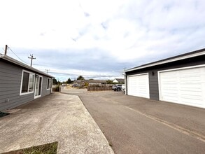 1936 Sutter Rd in Mckinleyville, CA - Building Photo - Building Photo