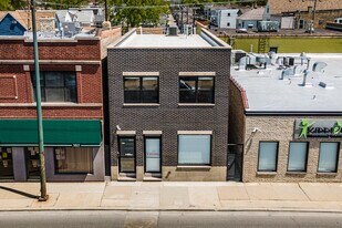 3813 N Cicero Ave, Unit 2 in Chicago, IL - Building Photo