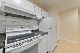 980 Kiely Blvd in Santa Clara, CA - Foto de edificio - Building Photo