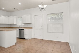 2406 Broadway Blvd NE in Albuquerque, NM - Building Photo - Building Photo