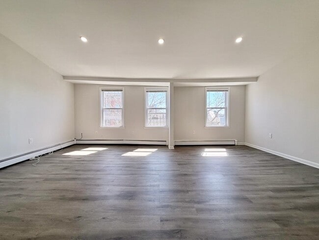 326 5th St in Jersey City, NJ - Building Photo - Building Photo