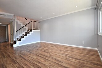 5030 Greenberry Dr in Sacramento, CA - Building Photo - Building Photo