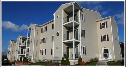 Corner Stone Apartments in Fall River, MA - Building Photo - Building Photo