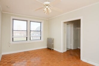 714 W Belmont Ave in Chicago, IL - Building Photo - Building Photo