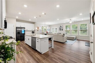 3363 Park Pointe Cir in Scottdale, GA - Building Photo - Building Photo