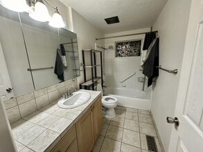 3560 S Cochise Dr in Salt Lake City, UT - Building Photo - Building Photo