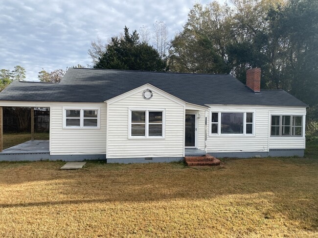 6415 Pamplico Hwy in Effingham, SC - Building Photo - Building Photo