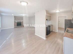 4031 Friendly Way in Memphis, TN - Foto de edificio - Building Photo