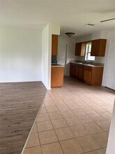 5399 NE 11th Ave in Ocala, FL - Building Photo - Building Photo