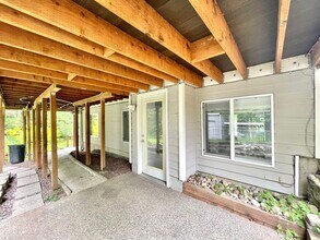 14033 SE 185th Pl in Renton, WA - Building Photo - Building Photo