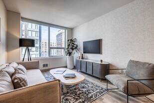 Coppins Well in Seattle, WA - Building Photo