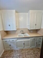 1809 S Orange Dr, Unit 1 in Los Angeles, CA - Building Photo - Building Photo
