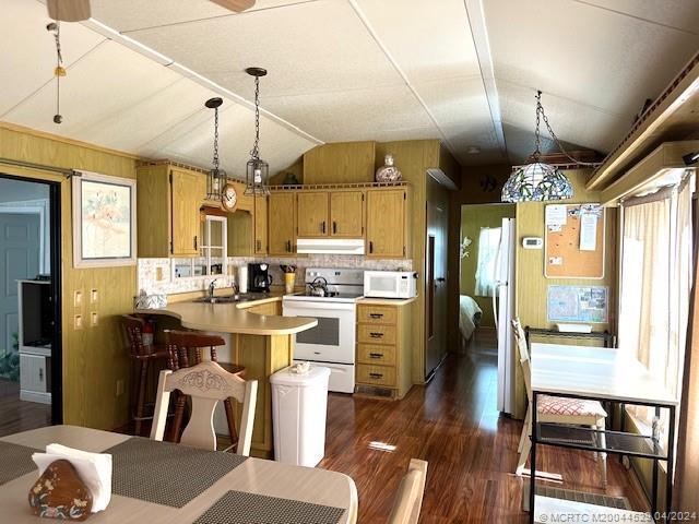 952 Nettles Blvd in Jensen Beach, FL - Building Photo