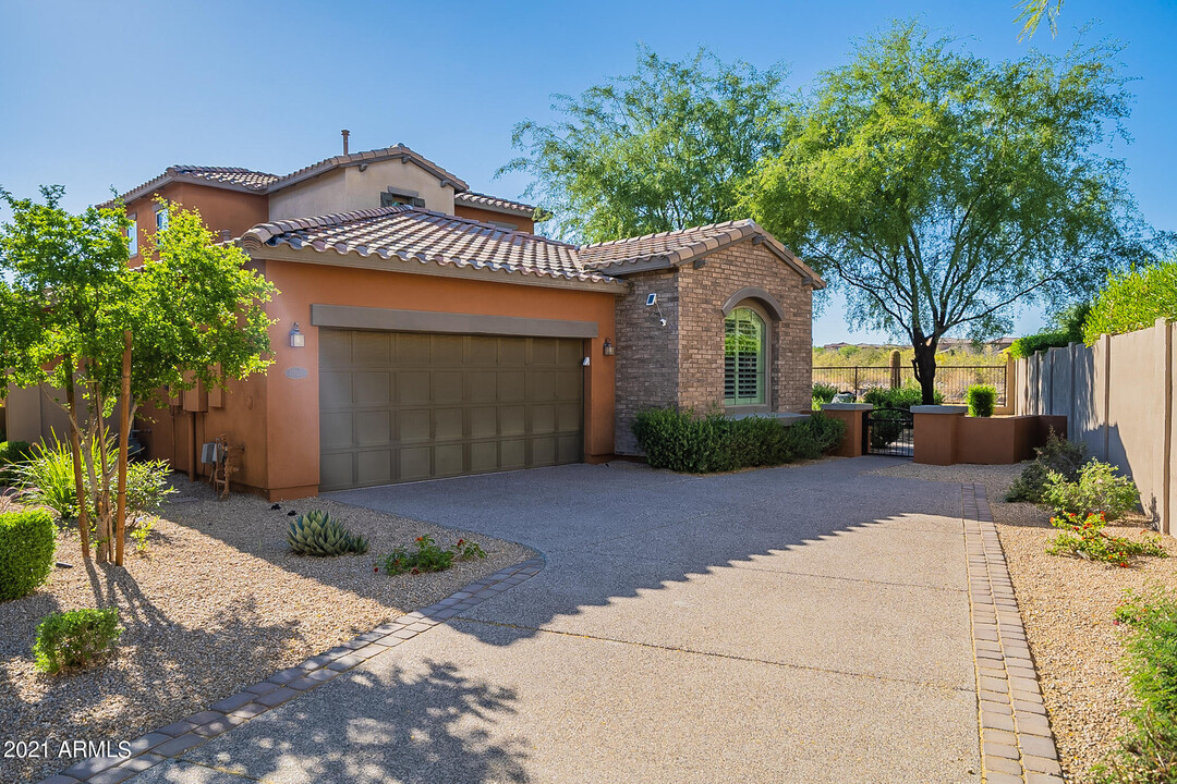 9768 E S Bend Dr in Scottsdale, AZ - Foto de edificio