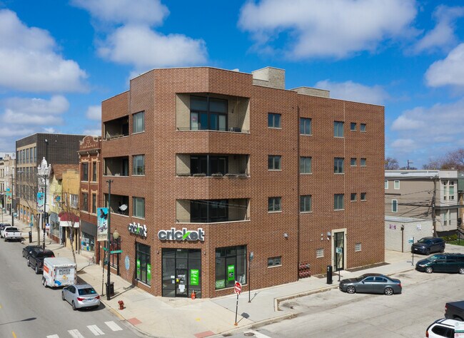 2933 N Milwaukee Ave