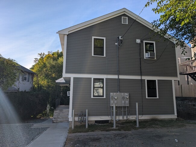 94 North St in Somerville, MA - Foto de edificio - Building Photo