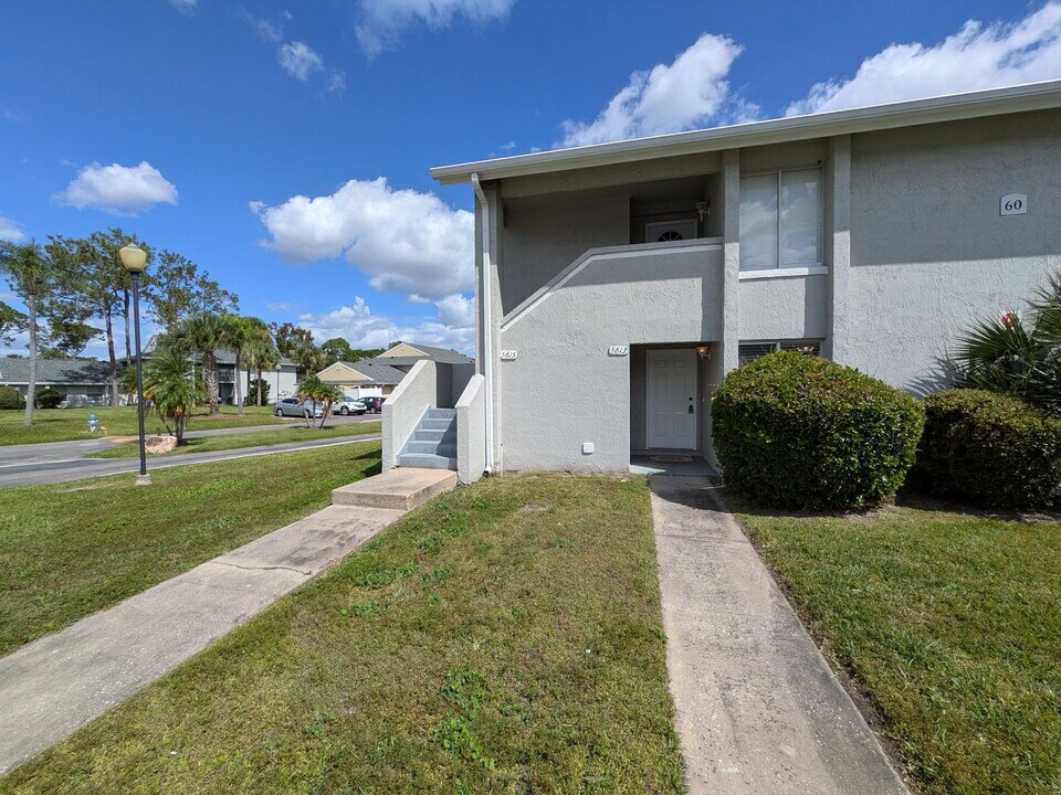 5613 Blue Shadows Ct in Orlando, FL - Building Photo