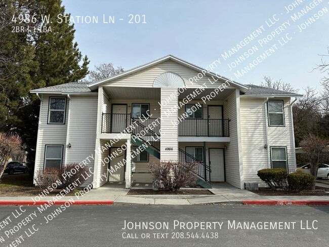 property at 4986 W Station Ln