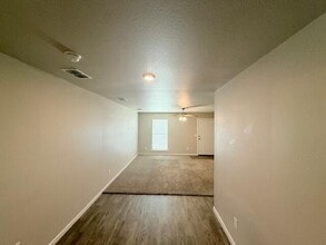 9715 Trenton Ave in Lubbock, TX - Building Photo - Building Photo