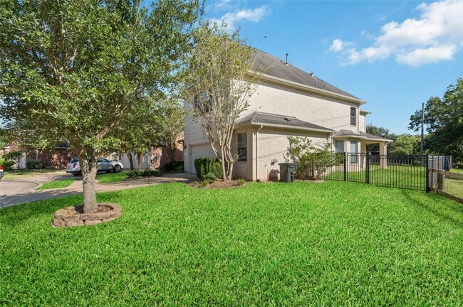 5619 Honey Brook Ct in Sugar Land, TX - Building Photo - Building Photo